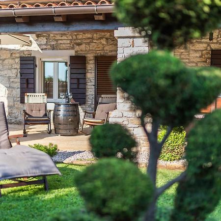 Holiday Home Ana Kanfanar Ngoại thất bức ảnh
