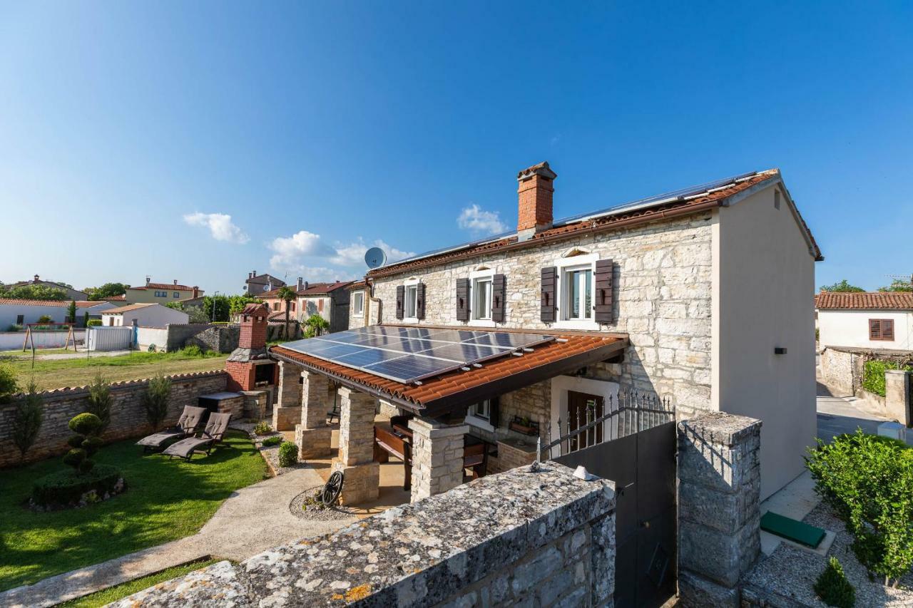 Holiday Home Ana Kanfanar Ngoại thất bức ảnh